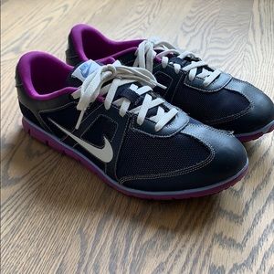 Nike Women’s Oceana NM, size 9